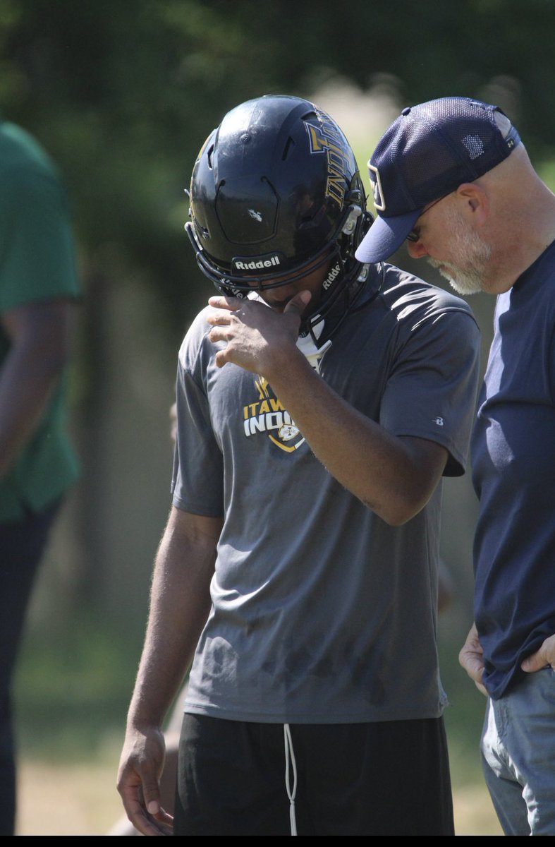 XavierWaters27's tweet photo. Thank you to all the coaches that have came by last week @IAHS_FB ! @Fobulous34 @CoachKam3 @coachcannon97 @_CoachWilks @navycoachjw https://t.co/Ph51WGqplY