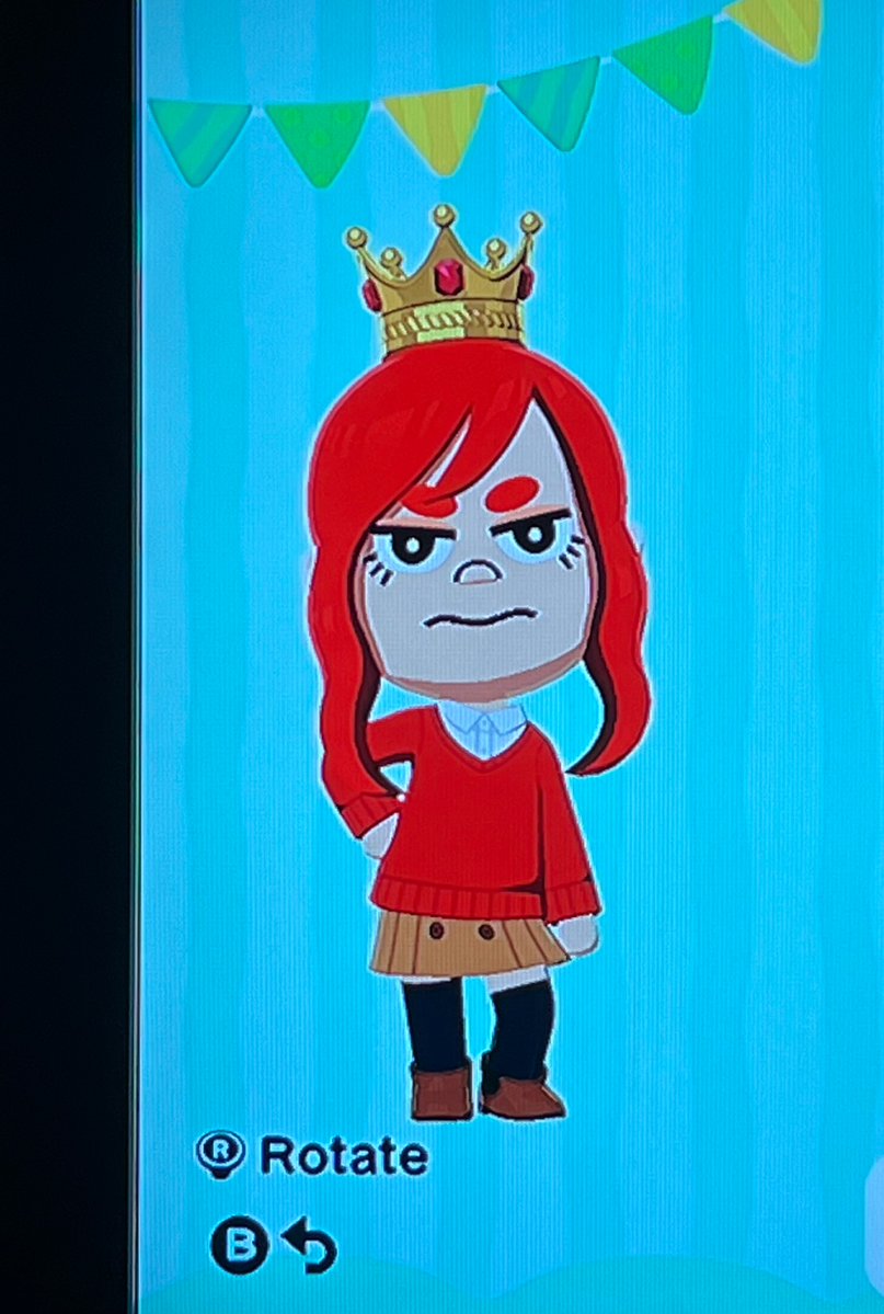 Maggie got her crown :)