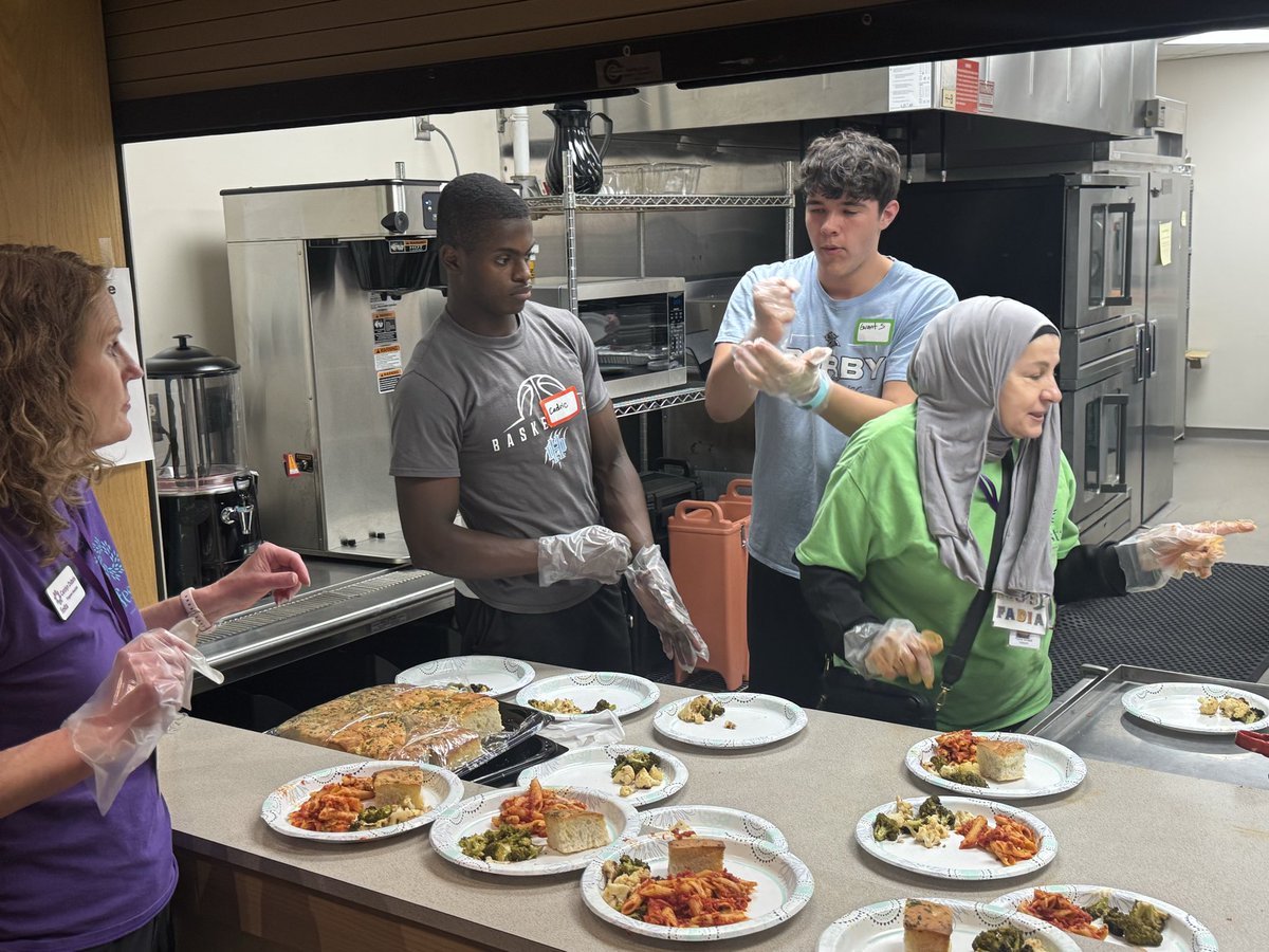 HDarbyFootball's tweet image. Panthers doing incredible work!  Great night with young people and. FESTA at the Lutheran Church in Mill Run. Great kids doing great things! 
#DarbyBall #WeAreDarby #PantherPride #DarbyGrit 
🧱🧱🧱🧱🧱🧱🧱🧱🧱🧱