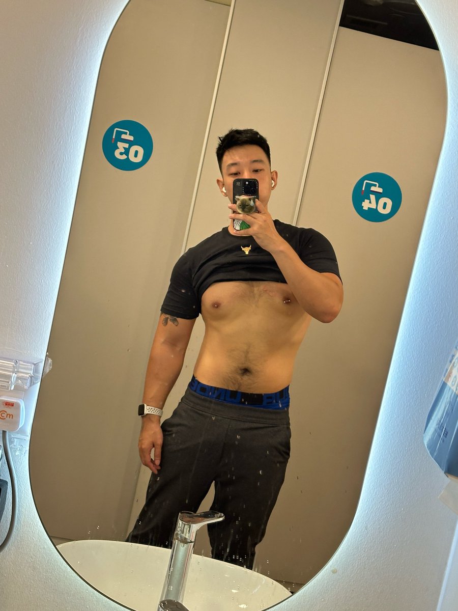 MonkeyKingPhysique tweet media
