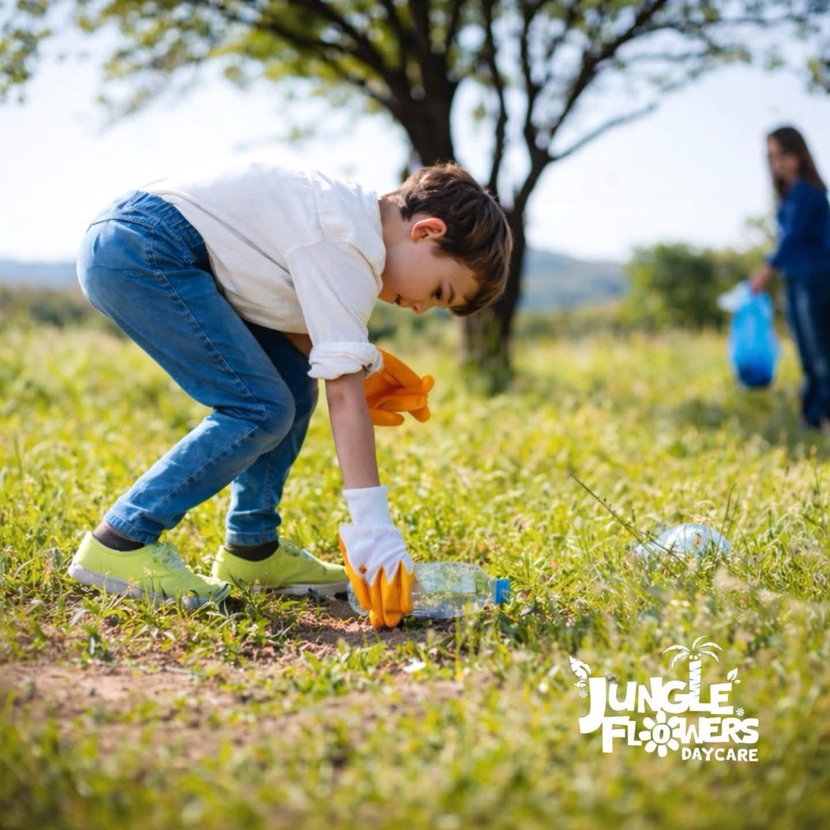 jungleflowersd's tweet image. Little hands, big responsibility ❤️🌍
When children choose to care, it stays with them.
Responsibility builds confidence.
Effort builds character.
#EarthMonth #childdevelopment #jungleflowers