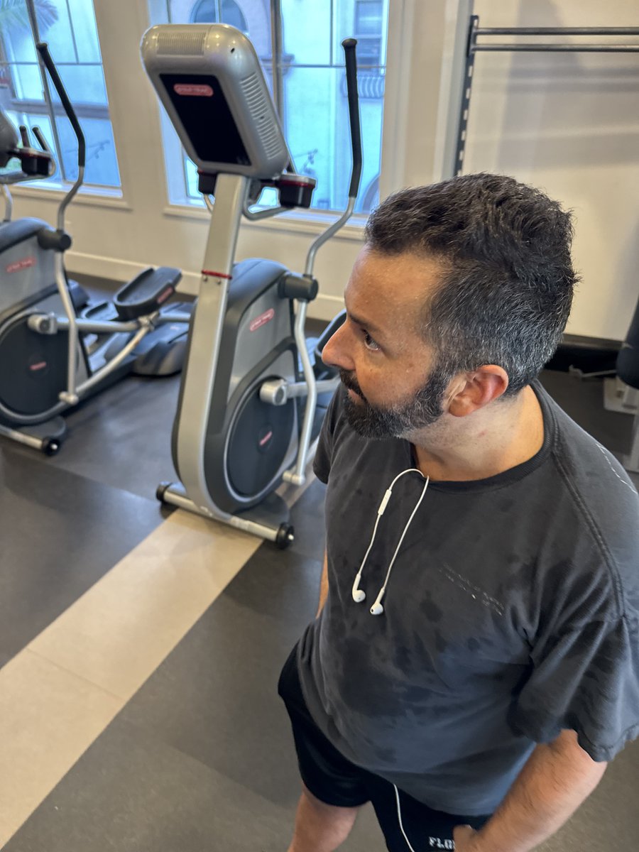 youWONme717's tweet image. Today at the gym this dude leaves his towel and water on the machine and leaves, nowhere to be found. So I start using the machine and he comes back a few min later saying he left his stuff so he should use it again… any thoughts? I’m just sincerely curious🙄
#gym #etiquette