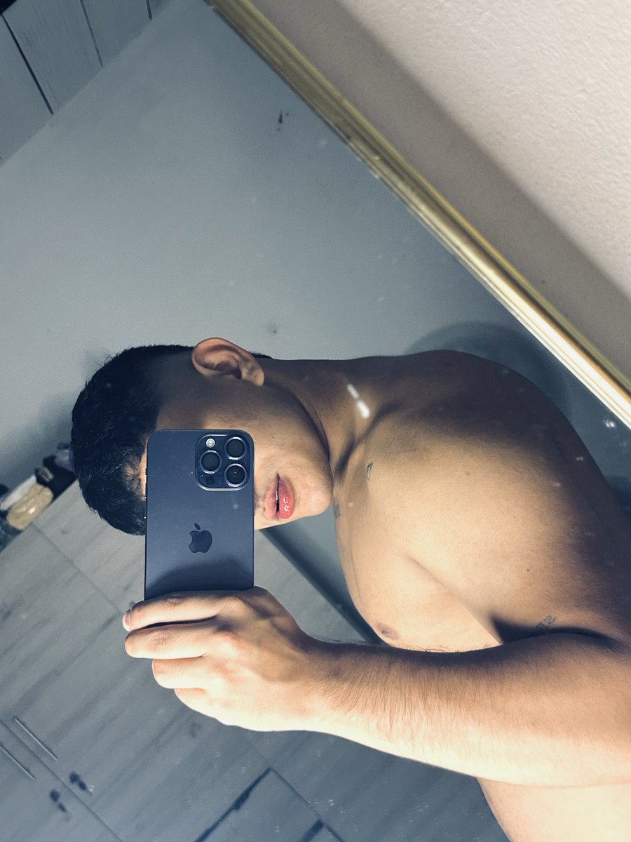 Nivek0817's tweet photo. 🍆 https://t.co/pvYUYSitMu