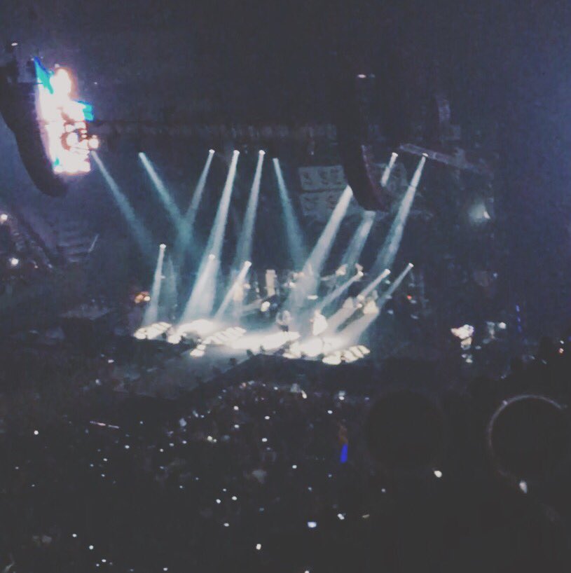 flnbrry's tweet photo. My 2016 self is cryinggggg cos what do u mean na makikita ko ulit ang  5SOS after 10 years hello?????? This was me and my super zoomed photo sa iPhone 6s pa all the way up from GenAd 😂😭😭😭 see you again @5SOS SANA MAKA SECURE NG TICKET 😭😭😭😭 https://t.co/FMOewHRLOG