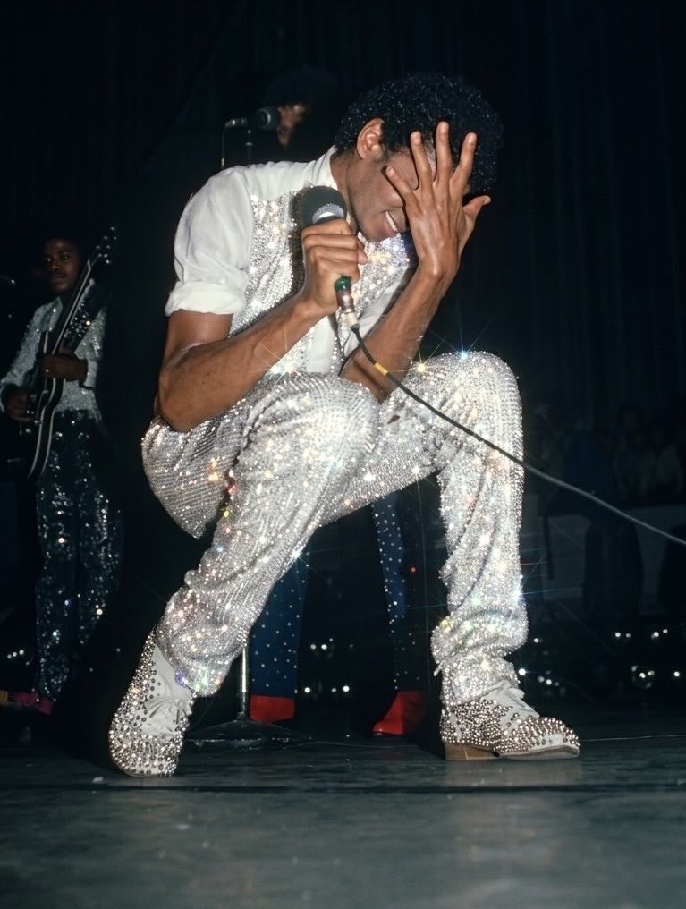 a tal da billie jean Biopic Era tweet media