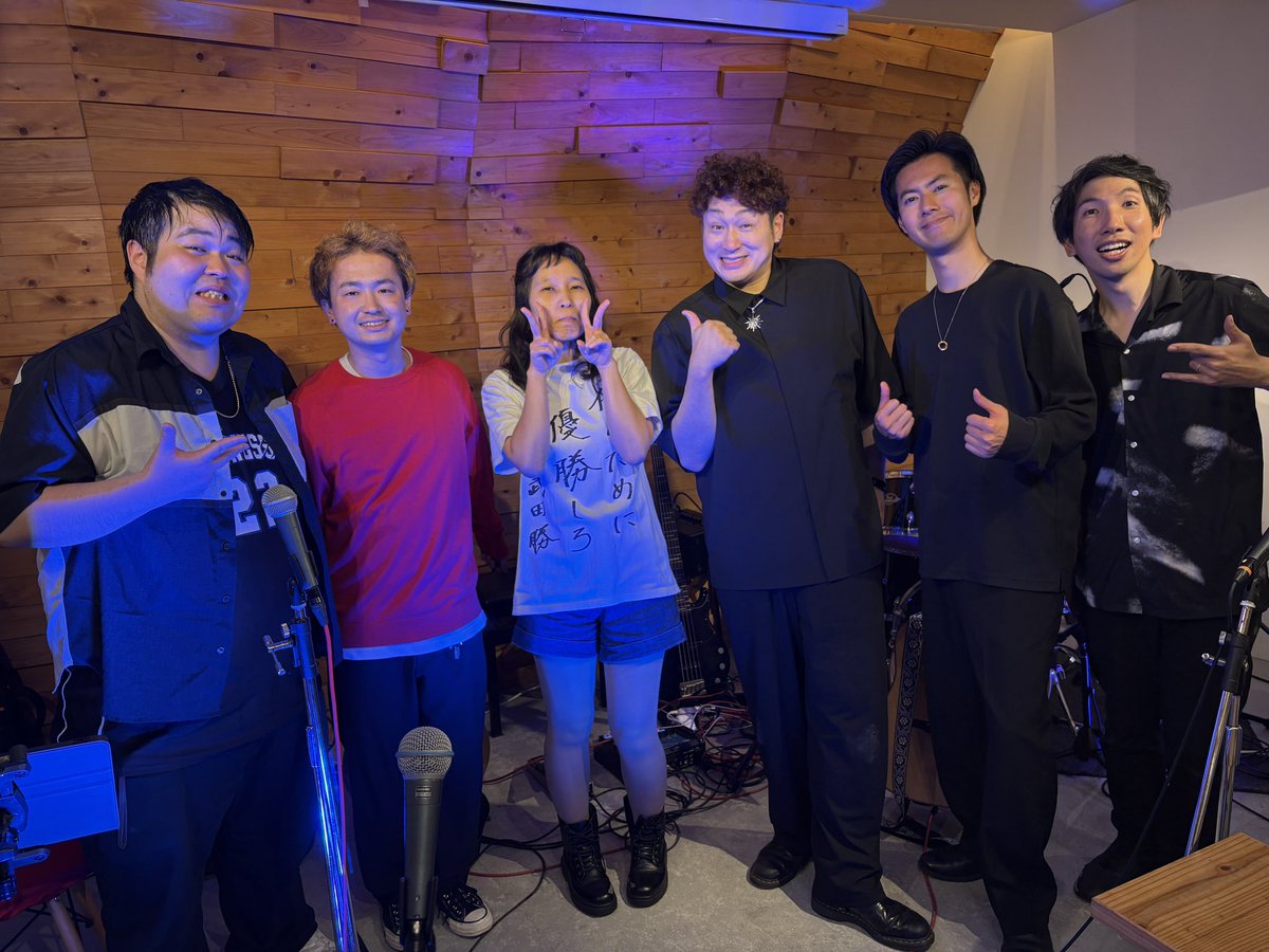 diary221's tweet photo. [4/28] 221 music cafe 大盛況にて終了🙌✨✨ https://t.co/N0dfGv9YGj