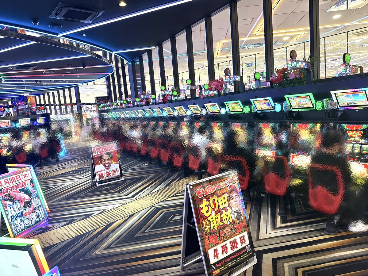 萬（まん） tweet media