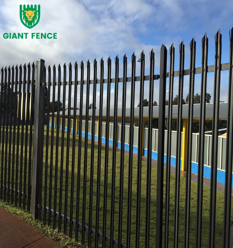 GiantFence's tweet image. Maximum security with a sharp edge—this palisade fence delivers strong perimeter protection for high-risk sites. 🔒 #metal #mesh #manufacturing #giantfence #manufacture #safety #chinafence #fence #palisadefence