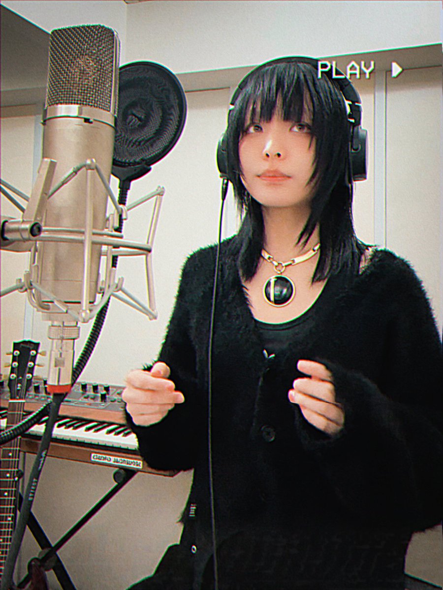 とあるコラボレーション楽曲🇯🇵🐿️🇬🇧🎸

トラックは全部 お家でエディットしているですが🏠 ボーカルは更にクオリティをあげたく Watusiさんの スタジオにて Voディレクション &amp; Recしていただいてきまして😼

おかげさまで 良いテイクを録っていただいた🎣🙏 さて ラストスパート⚡️🍳⚡️