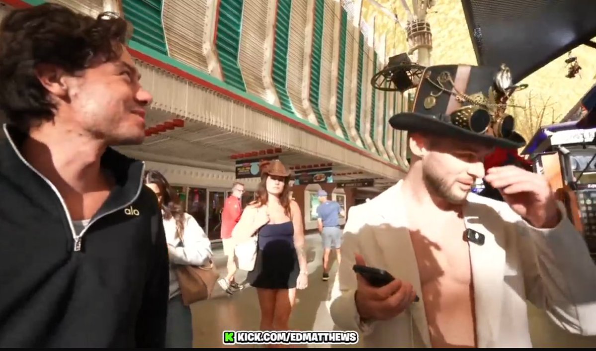 StackDaChips tweet media