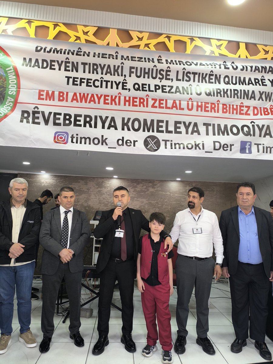 avferhatbyndr's tweet photo. #RohanSefo, yek ji ciwantirîn û hezkiriyên muzîka Kurdî, dê di 30ê Gulanê de li Festîvala Xweza û Çandê ya 2yemîn a Timoq bi me re be.
Û surprîzên me li wir bi dawî nabin…
Tenê hinekî sebir bikin; bi nêzîkbûna roja festîvalê re heyecana me dê zêde bibe🎶✨
#KomeleyaTimoqîyan https://t.co/iRQyZQjrHW