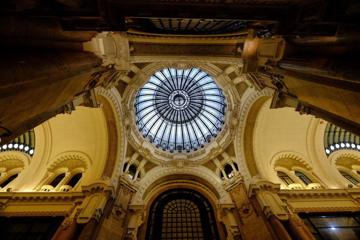ToshioK's tweet image. Elegant skylight in Buenos Aires, Argentina buff.ly/eUL3oHM #photography #travel 
#BeauxArts #skylight  #ceiling #GaleriasPacifico #shopping #mall  #BuenosAires #Argentina #southamerica #architecture #interior
