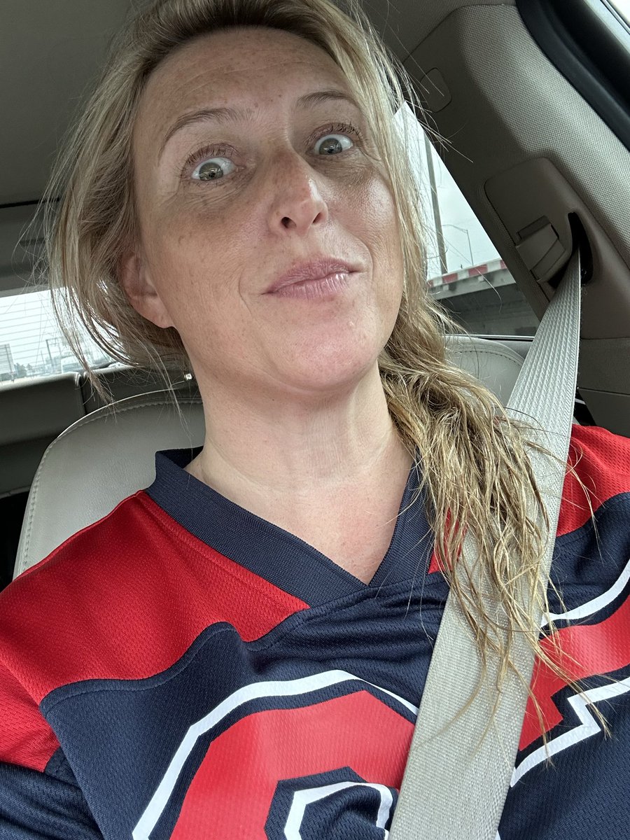 LL79ATX's tweet photo. To put yourself out there, you have to grow thick skin. “In your videos you look nothing like your profile picture”. No sh!t Sherlock. In most of my videos I’m not wearing makeup or have scraggly hair cause I’m just being me. My profile pics are unfiltered but with the most flattering afternoon light, angles, and my hair & makeup as glammed up as possible. I want to draw you into my Labyrinth and then show you the real me. Love it or leave, makes no nevermind to me. 

I stopped arguing with people a long time ago but my feelings still occasionally get hurt. Sometimes I laugh. Depends on my mood and physical pain levels. This week rain and cold is rolling in and I feel it in my neck and shoulders. I plan on getting dolled up tomorrow night and maybe I’ll have a new profile pic or maybe I’ll change it to that tired, exhausted potato that cracks me up so much. Thanks for being here and reading this. #laurenslabyrinth79 #Lauren #blog #blogger #bloggersofinstagram #selfietime #fb #fypシ #hi #single #over40 #nofilter #love #hatersgonnahate #bekind #LL79atx