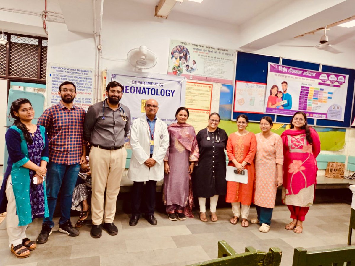 DirectorLHMC's tweet photo. Public Lecture Series are being regularly organised by Dept. of Neonatology, LHMC . A session was conducted today on “नवजात पीलिया – कब नॉर्मल, कब खतरनाक”
It involved parents of newborn babies and their attendants besides students from College of Nursing and Nurses from KSCH. https://t.co/dUj6SUVA5p
