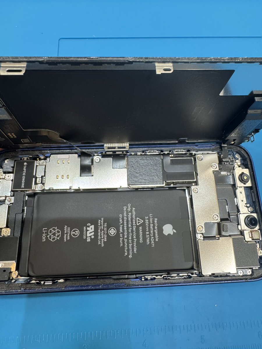 repair_minakusa's tweet image. おはようございます！  本日も10時より営業しております 修理の相談など、お気軽にお問い合わせください😊#iPhone #Android #iPad #iPhone17 #iPhone18 #iOS26 #iOS28 #iPhone修理 #スマホ修理 #バッテリー交換 #滋賀県 #草津 #南草津 #フェリエ