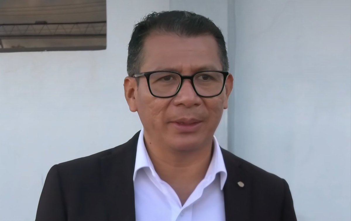 elpulsohn's tweet photo. #EPActualidad | El exdiputado Oved López calificó como «pírrico» el incremento al salario mínimo y cuestionó la ausencia de dirigentes obreros en la representación para la defensa de mejores condiciones salariales.

"Un aumento pírrico que no cubre ni la inflación del 6 %. En la práctica, es una reducción de salario en una negociación donde los obreros brillan por su ausencia. ¡Sin representación no hay justicia salarial!", protesto. #ElPulso #Honduras