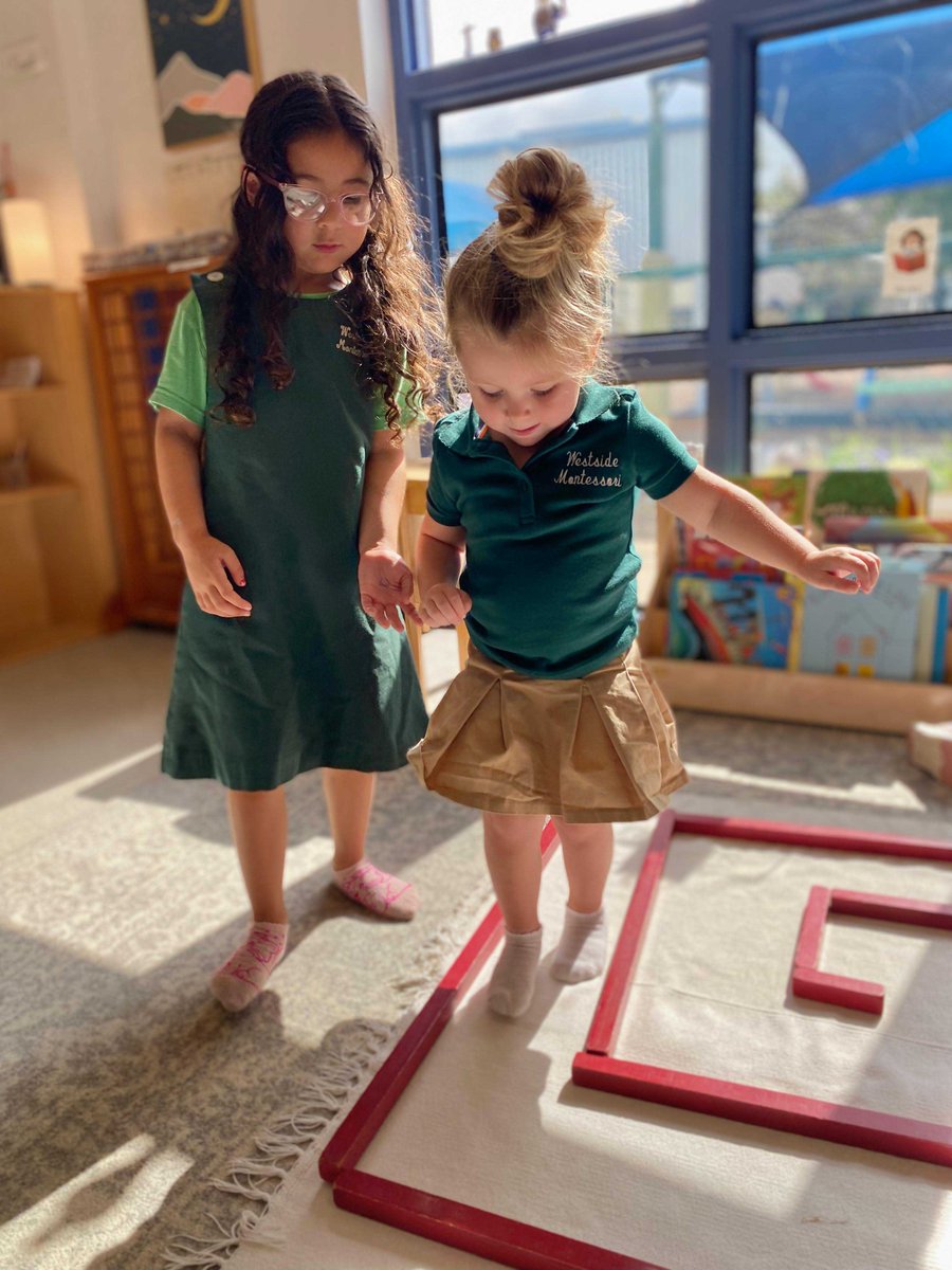 MontessoriHTX's tweet photo. Peer learning is one of the many beautiful aspects of the Montessori classroom. In our Primary environment, children learn not only from their guides, but from one another. These meaningful moments of connection help foster independence and a lifelong love of learning https://t.co/9FPFeAqKue