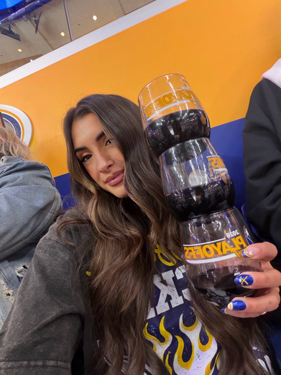 Abigail Lee tweet media