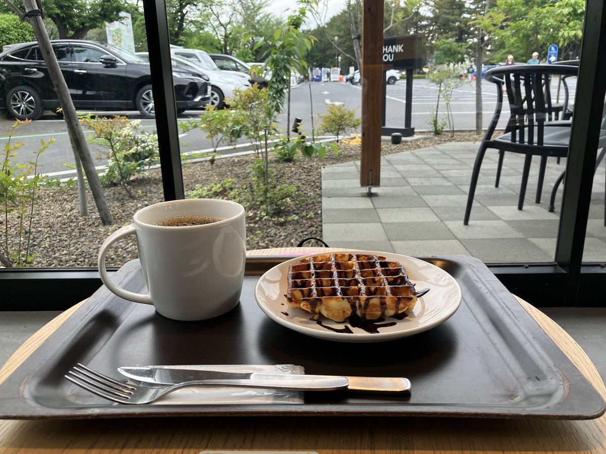 932Yoshi's tweet photo. スタバ ♨️ https://t.co/H1lWTb4838
