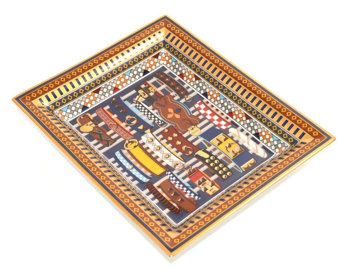 artjapanexport's tweet image. Hermes Collier de Chien Change tray gold brown porcelain Ashtray is in stock.

artjapanexport.com/product/hermes…

#Hermes #Plate #changetray #tray #ashtray #videpoche