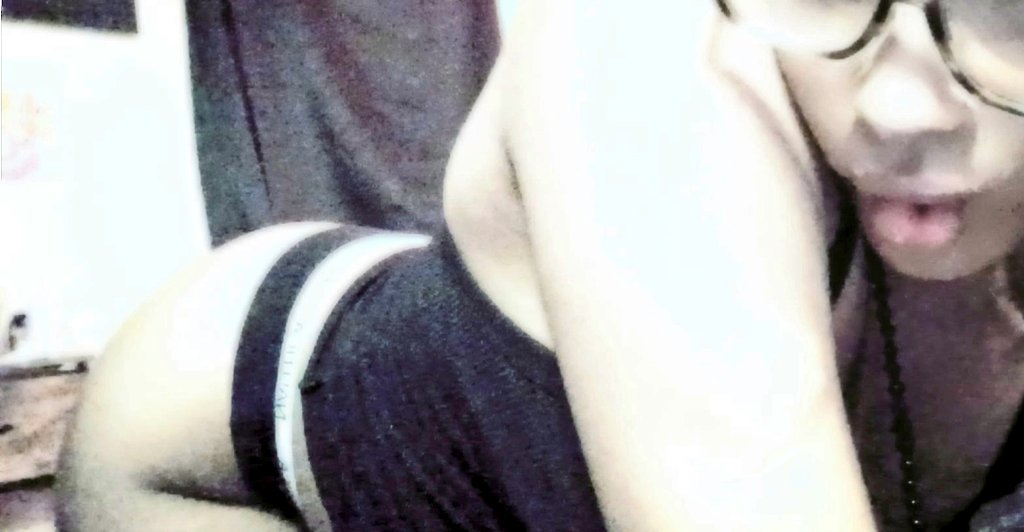 Christina tweet media