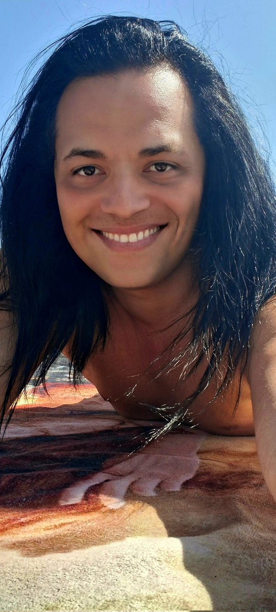 Fedhislayer's tweet image. 😀📸🖤🩵🧜🏻‍♂️
#malemodel #beach #model #sun #merman