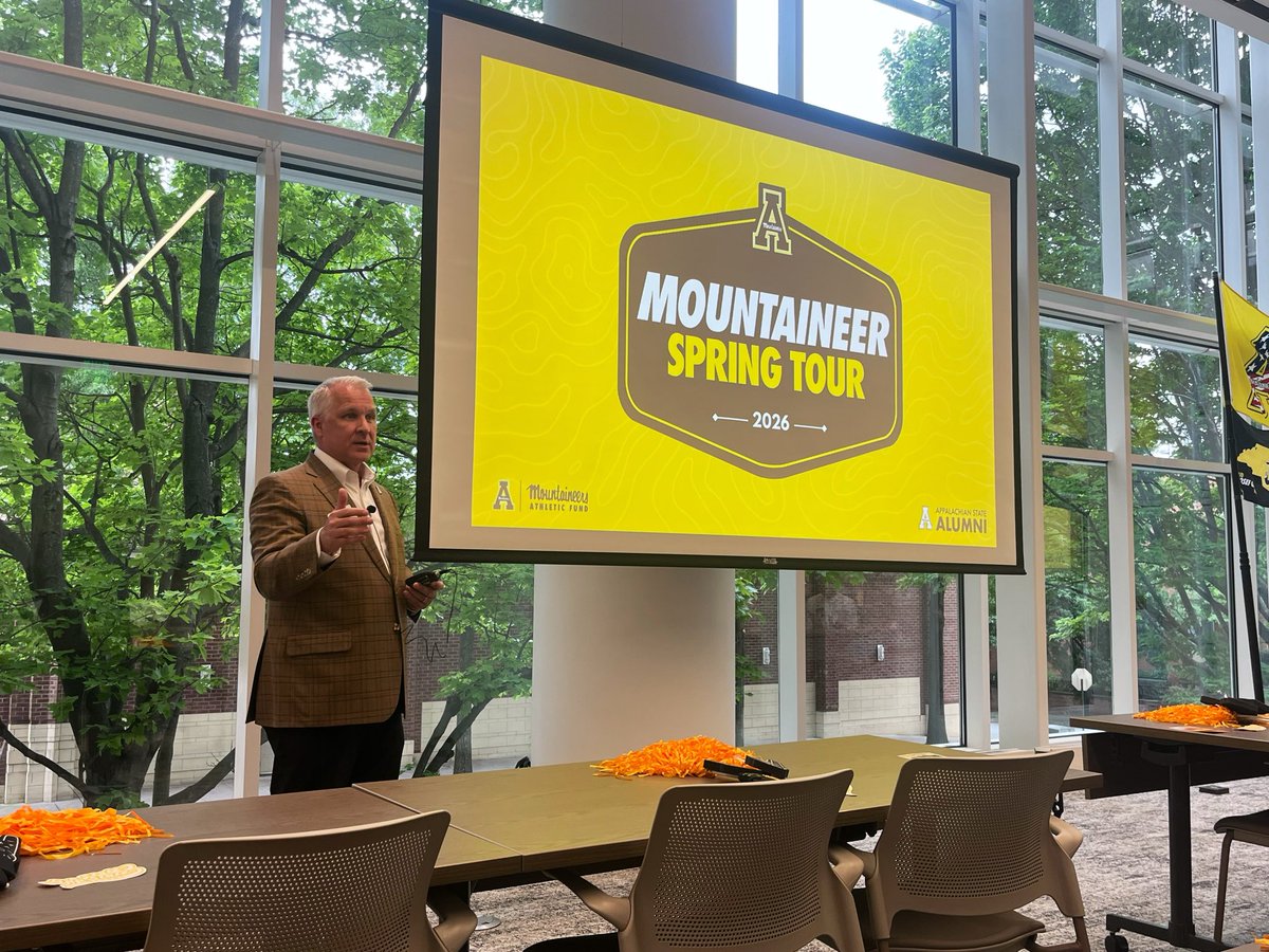 GET_low_G's tweet photo. Great start to the @YosefClub Spring Tour! @TheMarcusCox said it best tonight - βWe are one big family.β
Constantly reminded of the many ways @appstate helped shape my future! #AppFamily #AtlantaChapter π https://t.co/uQHi7XzEtB