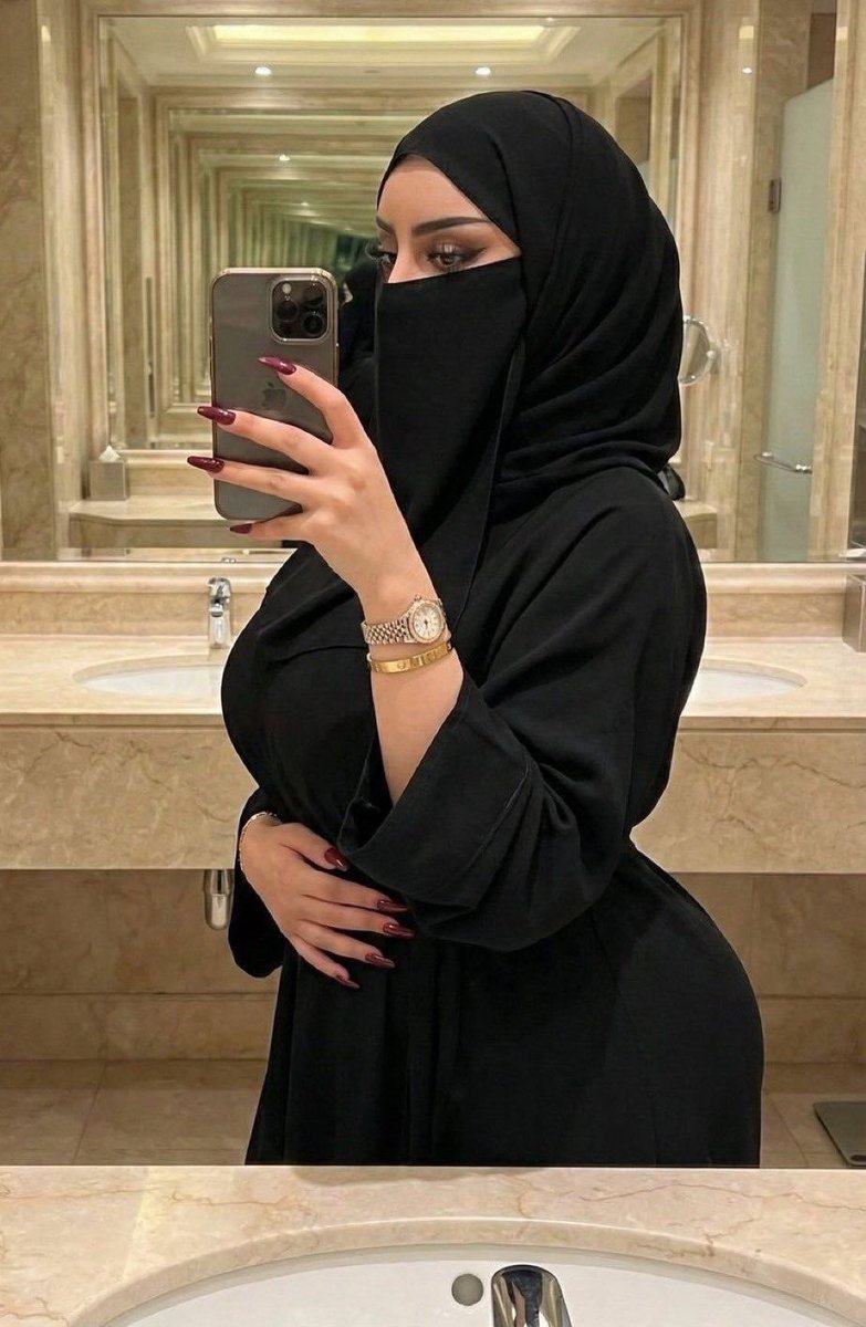 نــور tweet media