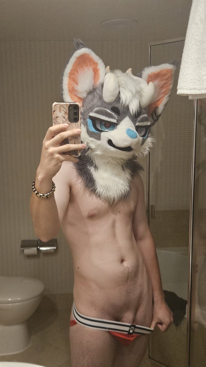 IlliesAD tweet media