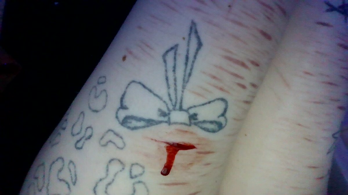necrokitty420's tweet photo. fake blood fake cuts #slitwt #cutspo #beanspo #styrospo #styrotwt #shedtwt #shtwt #fakebody #seshy #drugtwt #bpdtwt #multiswipe https://t.co/6iADin64QM