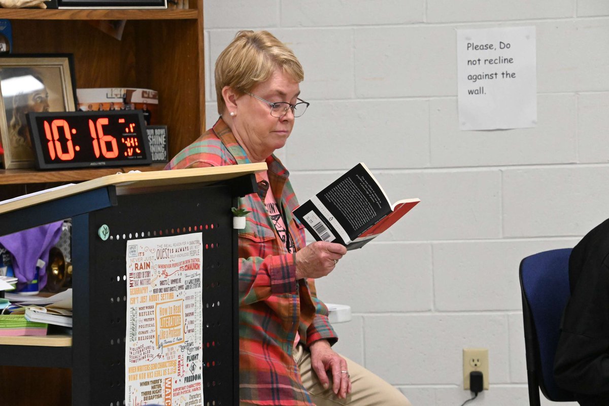 ShorelandLuthHS's tweet image. 📚 NHS Book Drive!

Now–April 30
Donate new or gently used children’s books (ages 3–12)

Drop off at school &amp;amp; help inspire young readers! 🖤💛 #PacerLife #BookDrive