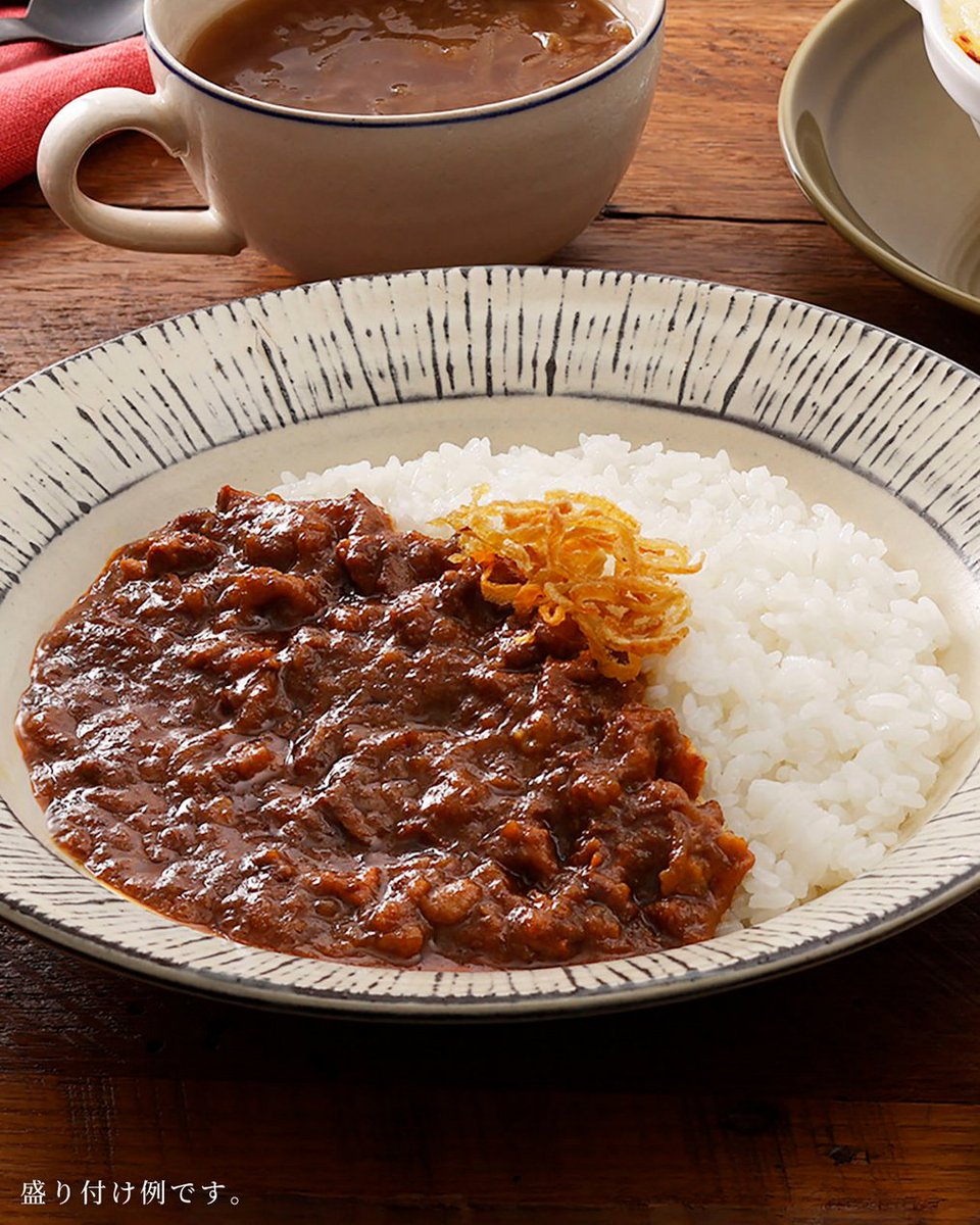 royalhostdeli's tweet photo. ＼4月29日は「昭和の日」✨／
ふとした瞬間に思い出す、あの味🍴
長年愛され続けてきた、ロイヤルホストの定番メニューをご家庭で👨‍🍳
時代が変わっても、思い出と一緒に残る味。
これからも、そんな一皿をお届けできますように😊
https://t.co/EkHJBEppSp
#ロイヤルホストデリ https://t.co/0SnivFkjsq