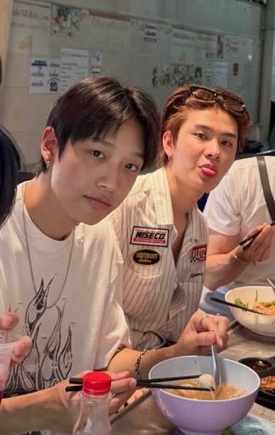 📂 (Slow) tweet media