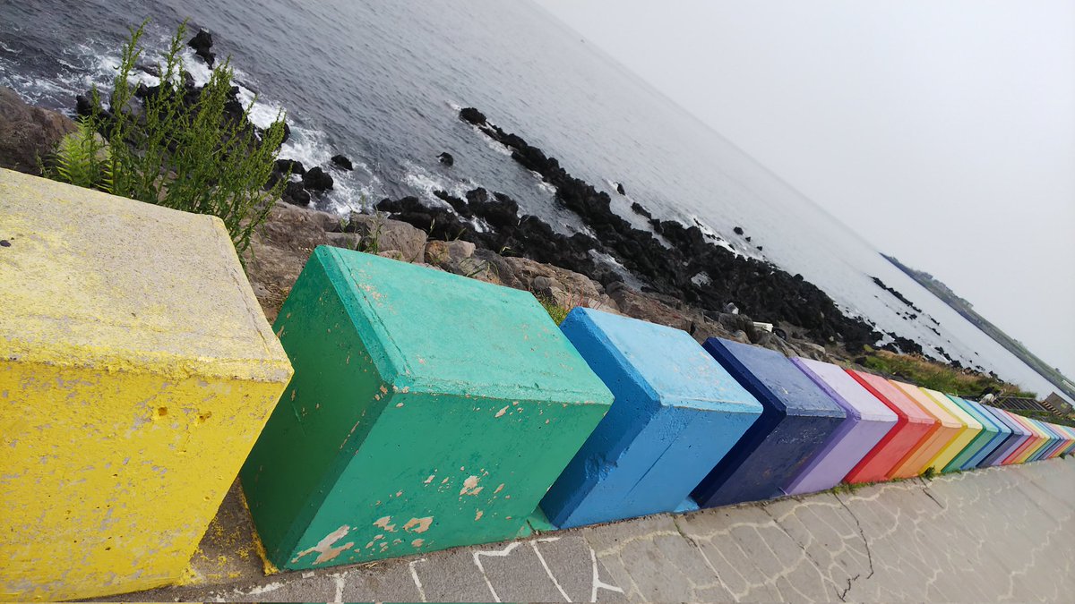 parxenon's tweet photo. 道頭虹の海岸道路とかいうとこに来てみたっ！( *・ω・)ノ
確かに虹だww
生憎曇りだけども。。。(。>д<) https://t.co/LS0fbybdTI