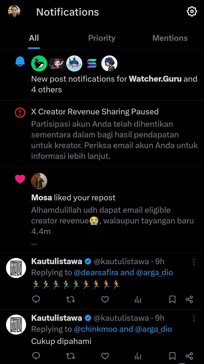 Pagi-pagi dibuat kesel sama notif X:

"Partisipasi akun Anda dihentikan sementara dalam bagi hasil creator"

Gue yang cuma posting real life pekerja — curhat lembur, mie instan upgrade, gaji lewat doang — eh kena juga.

Banyak yang bilang kena, padahal kita cuma lagi berusaha.

X