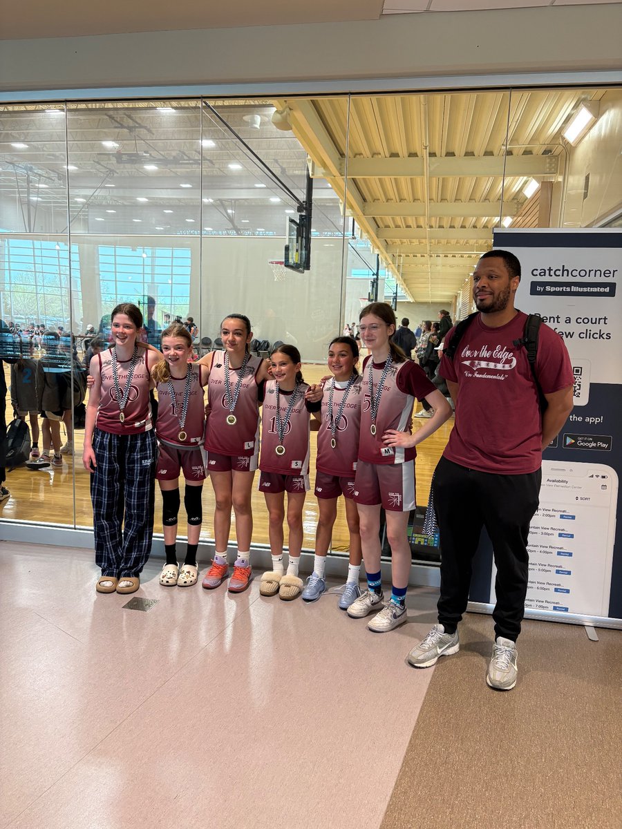 otehoops's tweet photo. Great weekend for OTE Girls 12u White &amp; OTE Boys 12u Burgundy. 🏆

The girls delivered two 20+ pt wins at @OneDayShootouts and the boys went 5-0 at @jrhoopselite_ @Jrhoopselite  Hammond, Indiana. 

Great job! Go Edge! https://t.co/W2arF9yi83