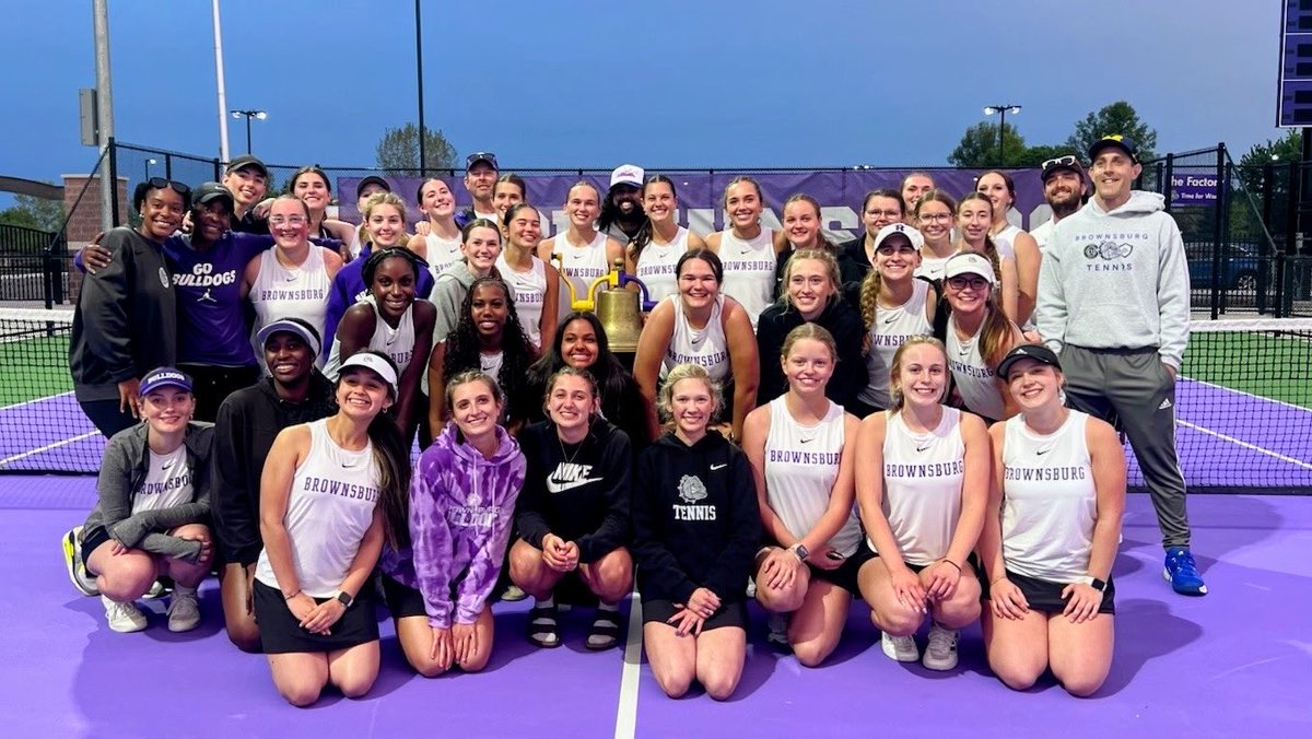 bhsdogs's tweet photo. Lady Bulldogs bring home the bell with a 5-2 win over Avon! https://t.co/LyVZKowonZ