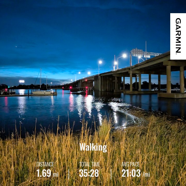 geoffcbrown's tweet image. Downtown Walk. ✨ #MOVE