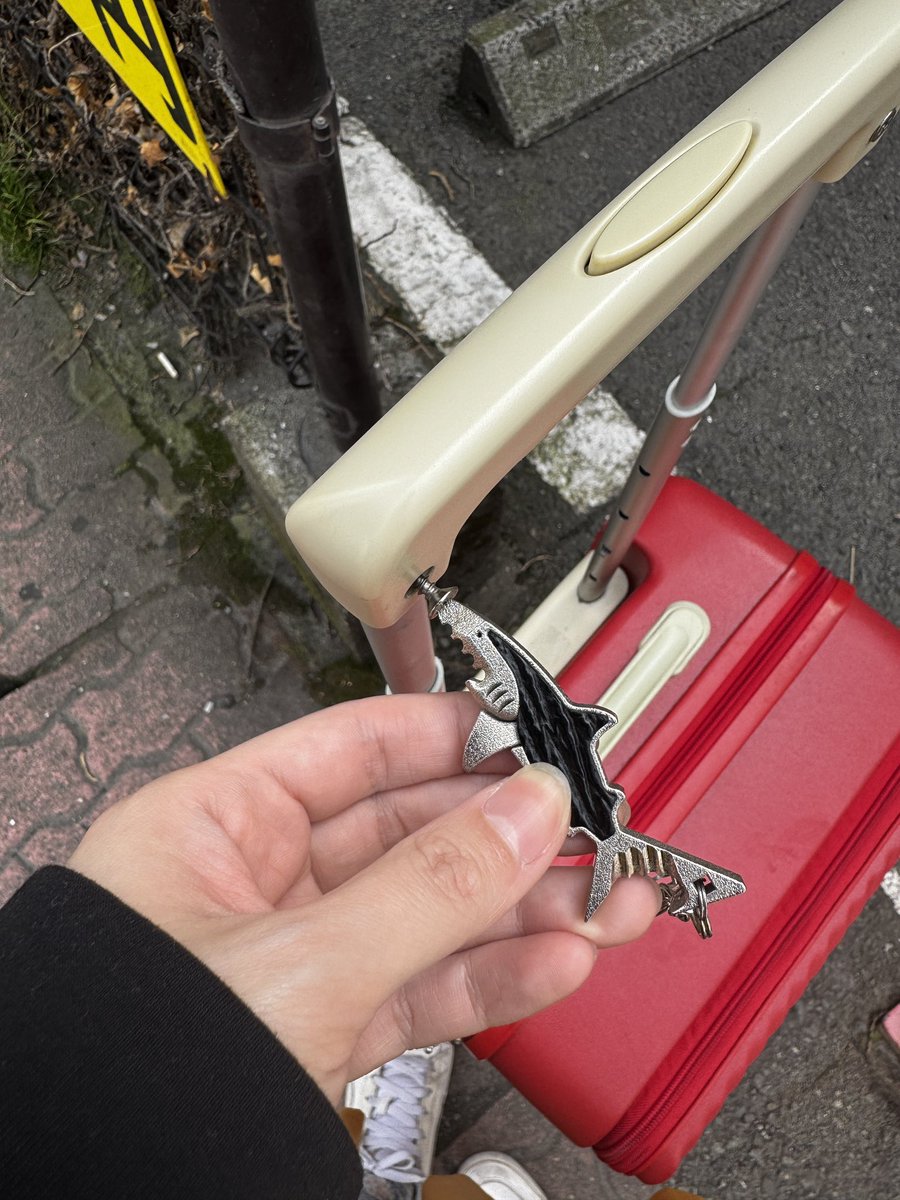 出発直後ネジが飛び出しててびっくり
そもそもこんなとこにネジあったんか

#サメのワトソン君 ほんまええやつやな
めっちゃ助かったわ