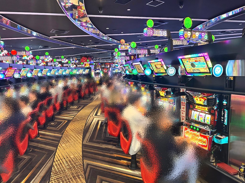 萬（まん） tweet media