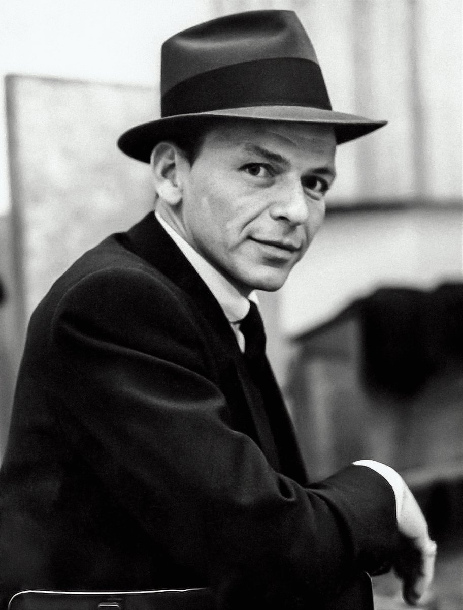 XmxHowes's tweet image. Available here linda-howes.pixels.com/featured/frank…

 #wallartforsale #wallart #gifts #giftideas #homedecor #oldblueeyes #singe #actor #moviestar #crooner #FrankSinatra1957 #CapitalStudioPortrait #hat #blackandwhite