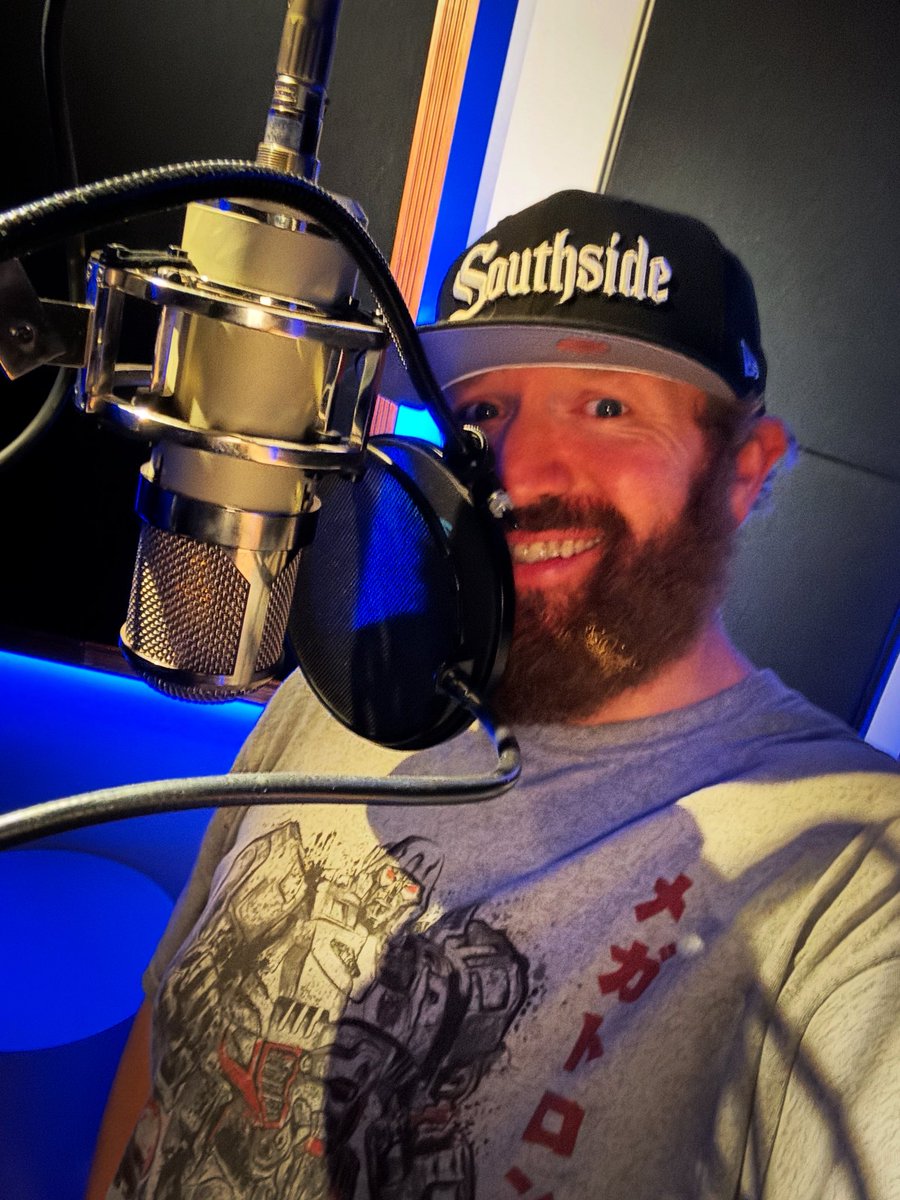 Bukshizzle's tweet photo. Can’t stop, won���t stop! Working!!! 🎙️🔥 https://t.co/GjlgI6R1Wj