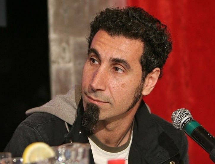 serj’s long nose tweet media