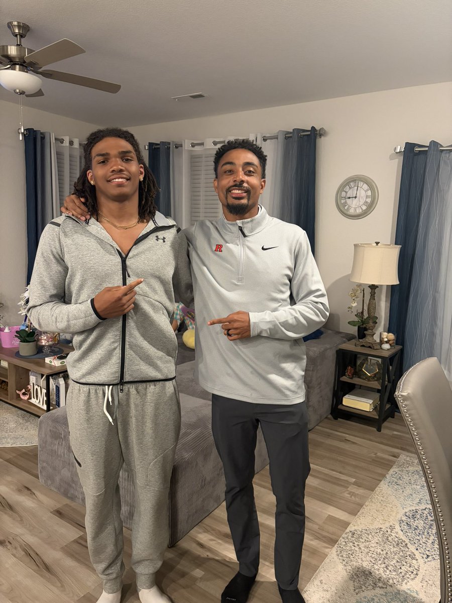AJHenderson11k's tweet photo. Appreciate the home visit! Can't wait to be up for the OV in May! @CoachThames21 @RFootball @GregSchiano https://t.co/kdujZgxGMD