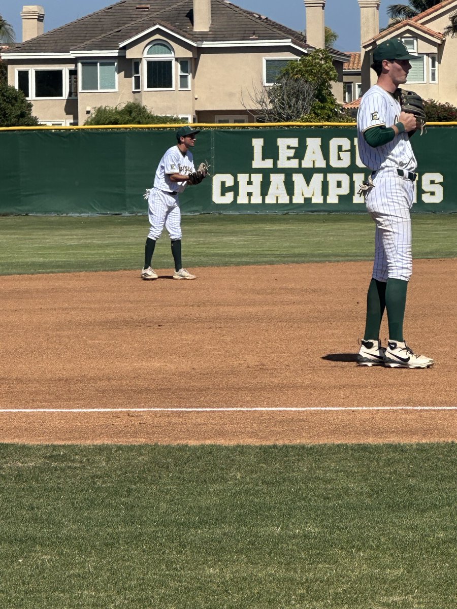 lchlarson's tweet photo. @richboyce4 @EdisonSportsNet @ocvarsity @latsondheimer @SteveFryer @HBUHSD Way to go, Chargers! ⚡️ https://t.co/fMrmzcgtoJ