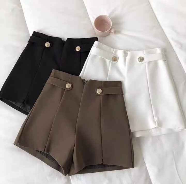 rererchaa's tweet photo. celana pendek tapi tetep keren😻

📌 https://t.co/lAzQQI6raR https://t.co/GyHX4yH9MU