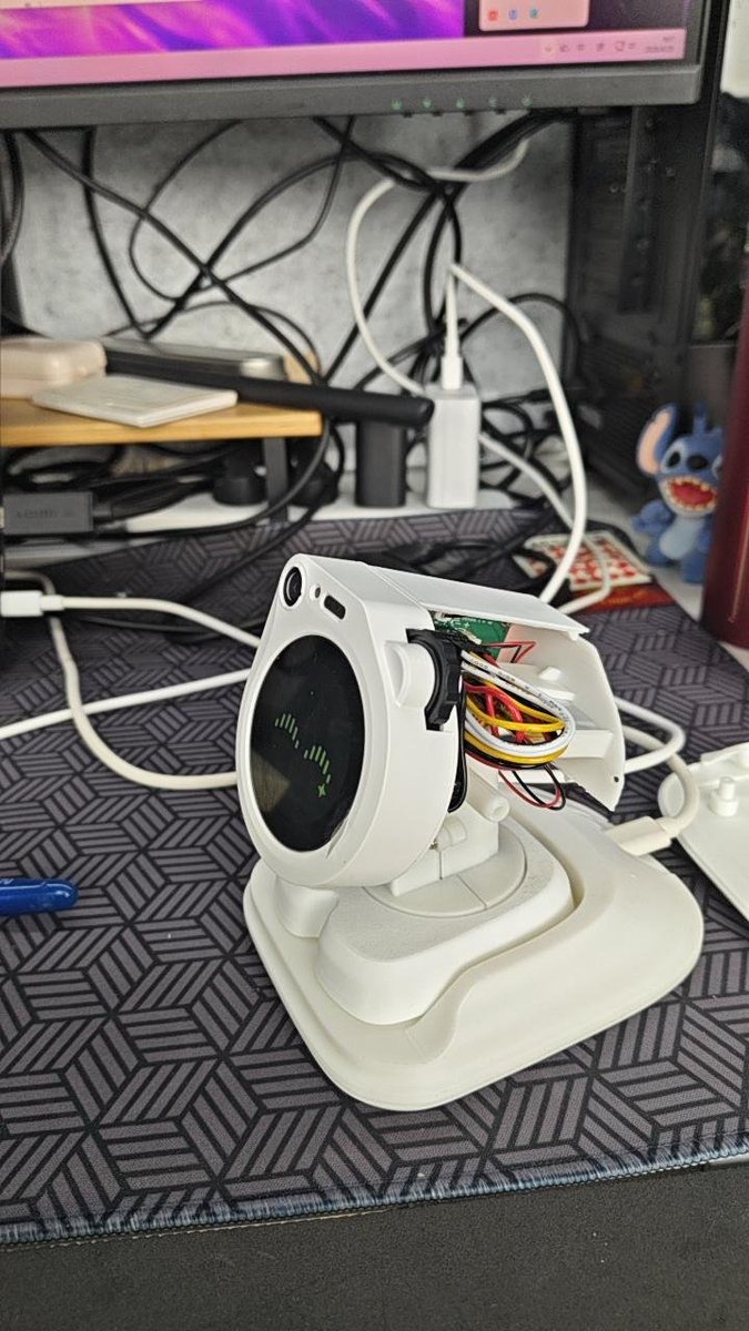 zouyu1121's tweet image. It looks unfinished.
That’s because it is.

We’re rebuilding Watcher from the inside out.
#HardwareDesign #Electronics #ESP32 #EmbeddedDev #Prototype #HardwareStartup