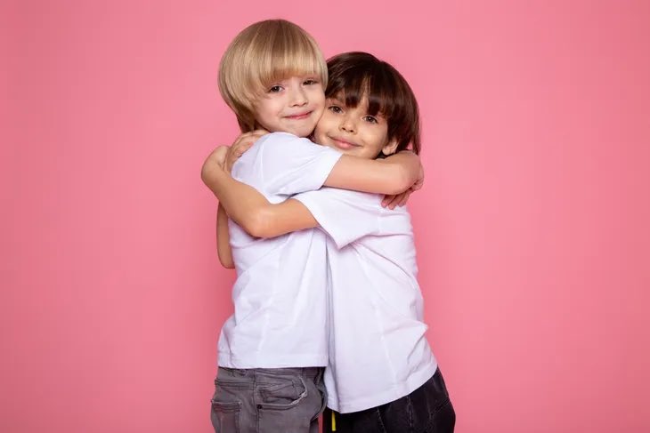TodaNoticia's tweet image. Los chicos que ayudan a cuidar a sus hermanos de chicos desarrollan una gran habilidad, según la ciencia todanoticia.com/2026/04/27/los… #hijos #hermanos #ciencia #infancia #todanoticia