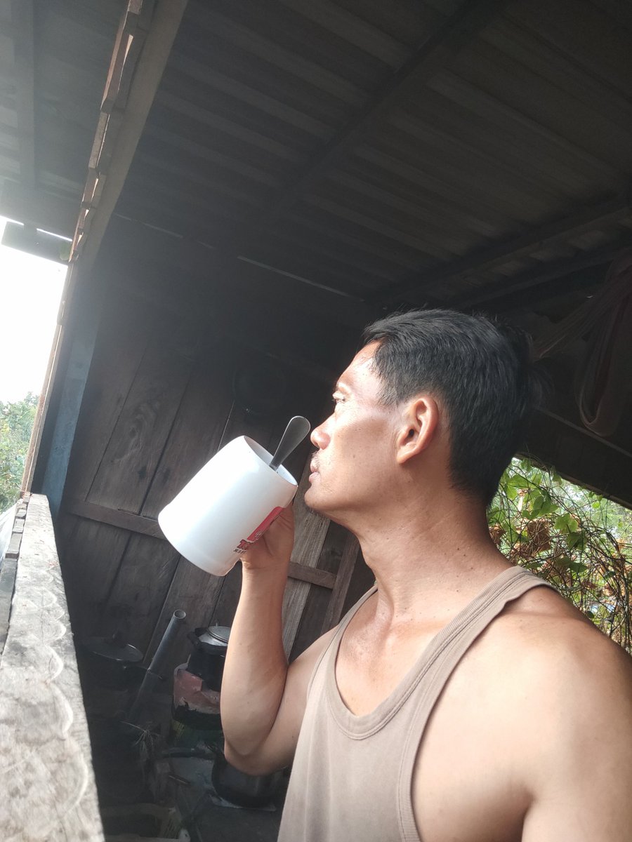 ម្ចាស់ចំការ Farmer tweet media