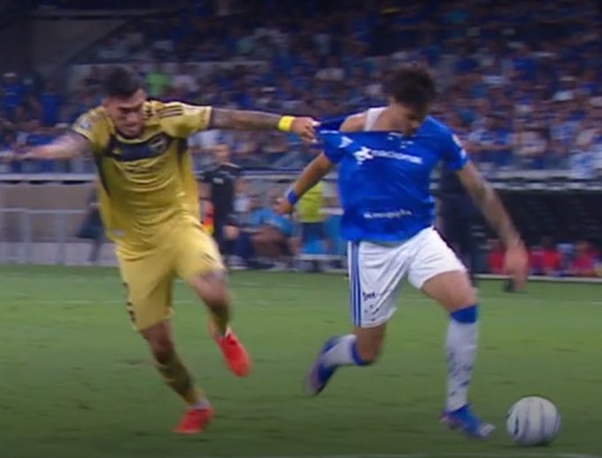 out of context brasileirão tweet media